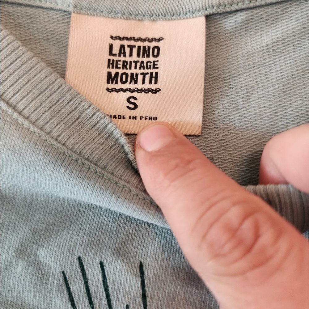 Hola Latino heritage month long sleeve t shirt size womens small - Picture 3 of 3